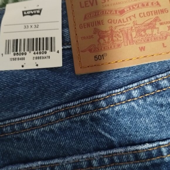 Women's Levi's Original 501 Jeans - Picture 2 of 8